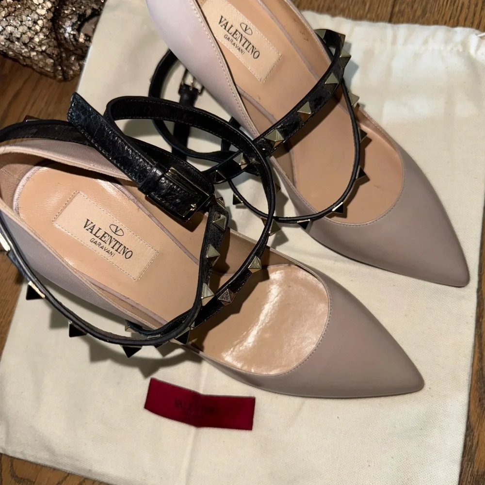 Valentino Rockstud Heels - Black and Tan - Picture 3 of 7